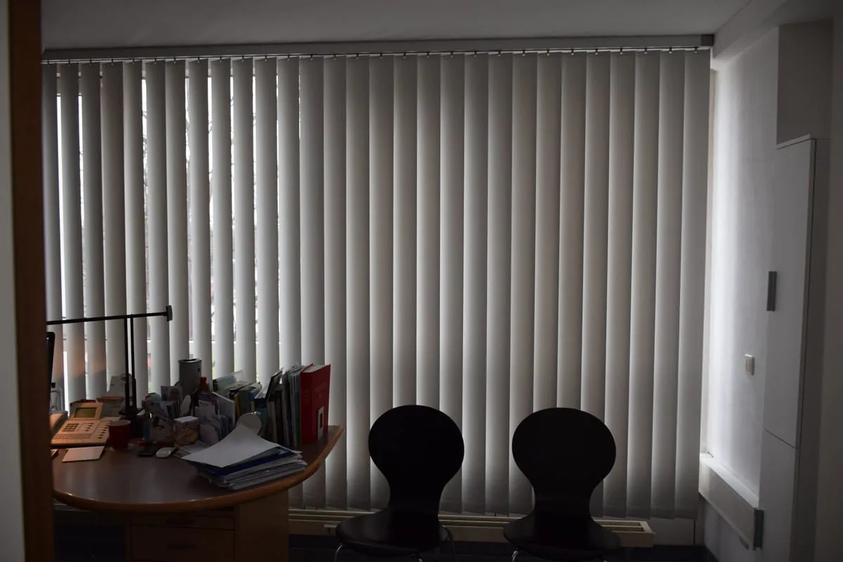 Lamellen mit Dimout-Stoff