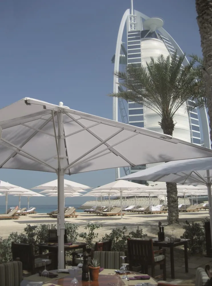 Bahama Jumbrella am Hotel Burj al Arab, Dubai