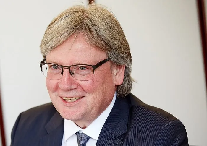 Dr. Hinrich Mählmann bleibt Präsident des GDA