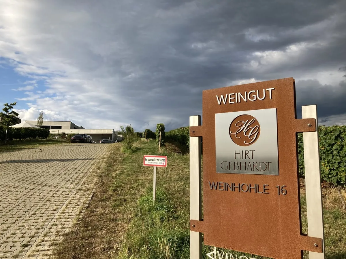 Sonnenschutz für Weingut-Besucher