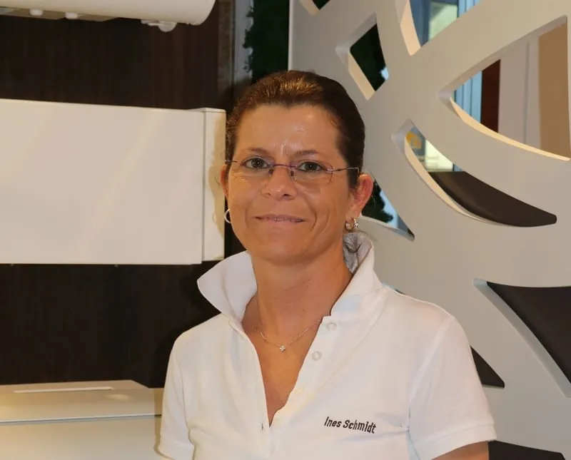 Ines Schmidt ist bei Villatrium Schmidt für die Kundenberatung und den Verkauf zuständig.