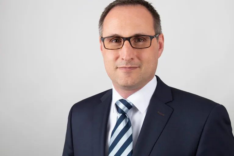 Jörg Schweinfurth, Leiter für Marketing und Vertrieb bei Meißner Toranlagen