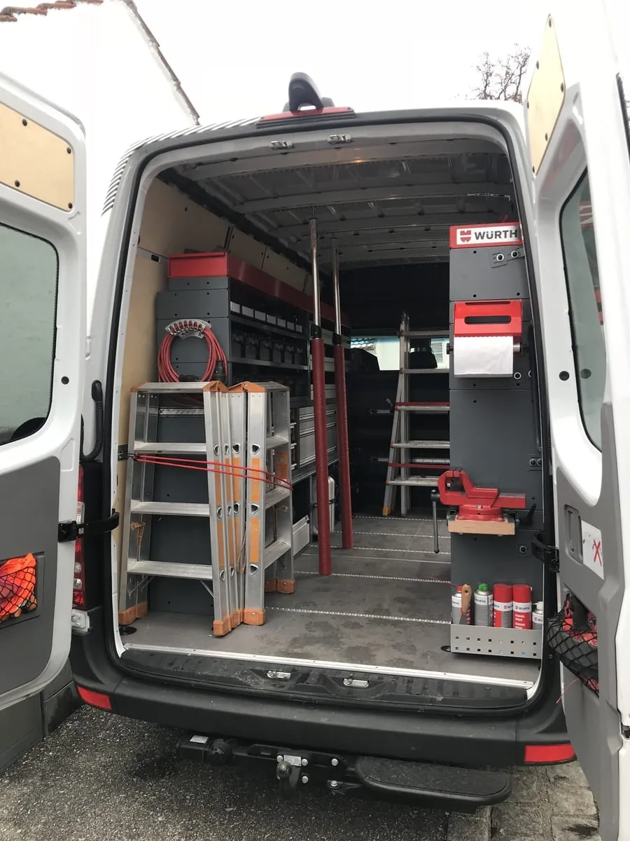 Sprinter mit Fahrzeugeinrichtung von Würth