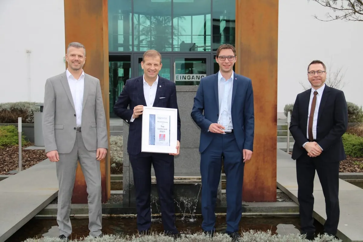 Lamilux erhält Auszeichnung vom Verband Eurobaustoff