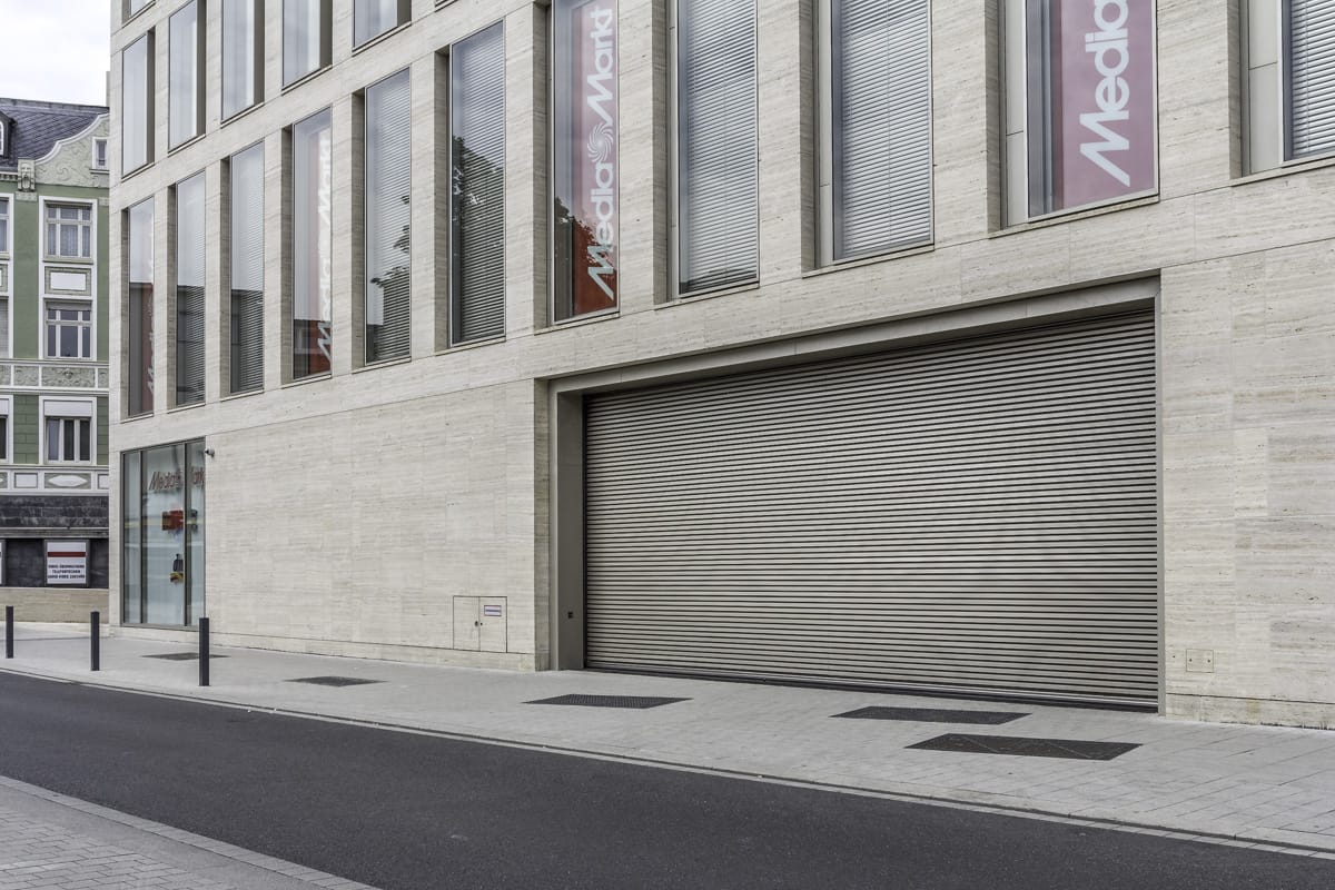 Schallschutztore am Friedensplatz