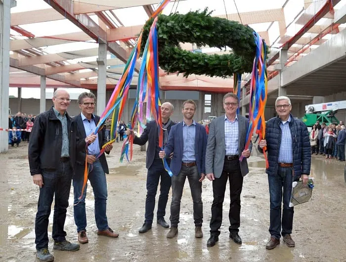 Solarlux feiert Richtfest in Melle