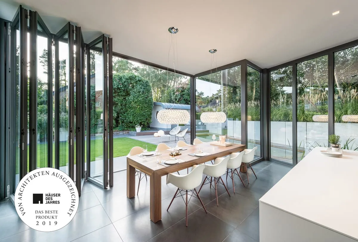 Ausgezeichnet: die Solarlux Glas-Faltwand