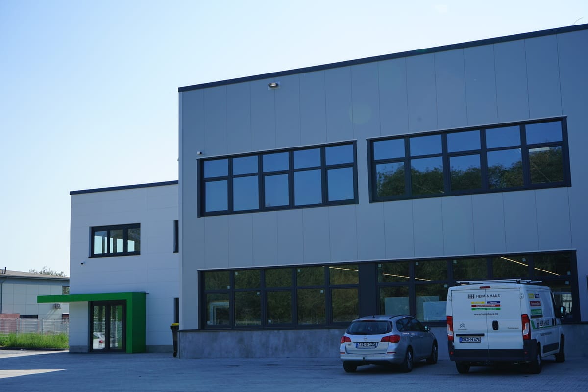 Produktionsstart im neuen Werk sicht & sonnenschutz