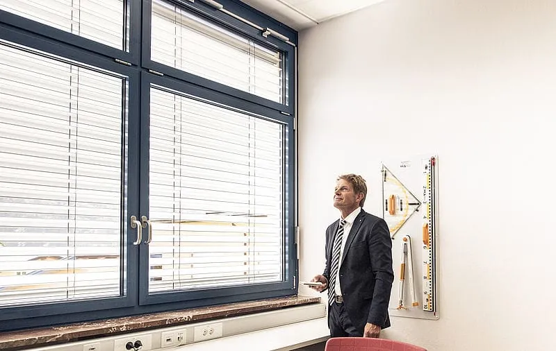 Studie belegt Vorteile der Tageslichtlenkung