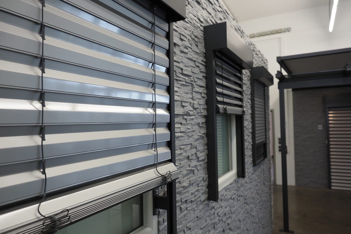 Raffstores und Rollläden von Roma mit verschiedenen Lamellen