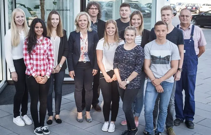 Neun Auszubildende starten bei den Schmitz-Werken