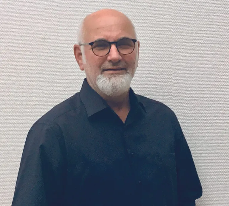 Helmut Driesen ist von der Handwerkskammer Düsseldorf öffentlich bestellter und vereidigter Sachverständiger für das Rollladen- und Jalousiebauerhandwerk.