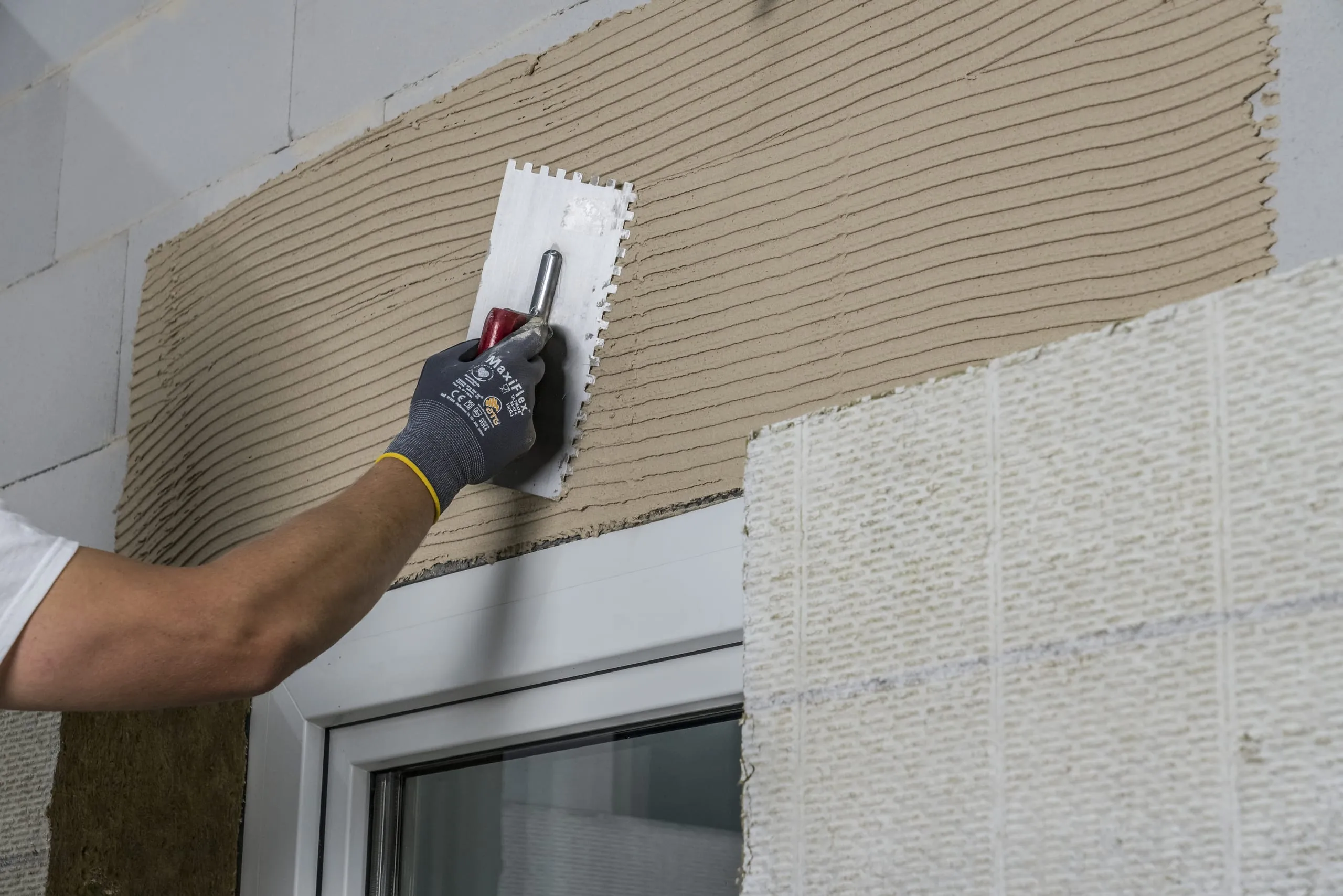 Raffstorekasten einfach und sicher in WDVS integrieren