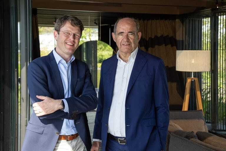 Dieter Maes, der neue Geschäftsführer von Renson Outdoor (li.), Paul Renson, CEO der Renson Group