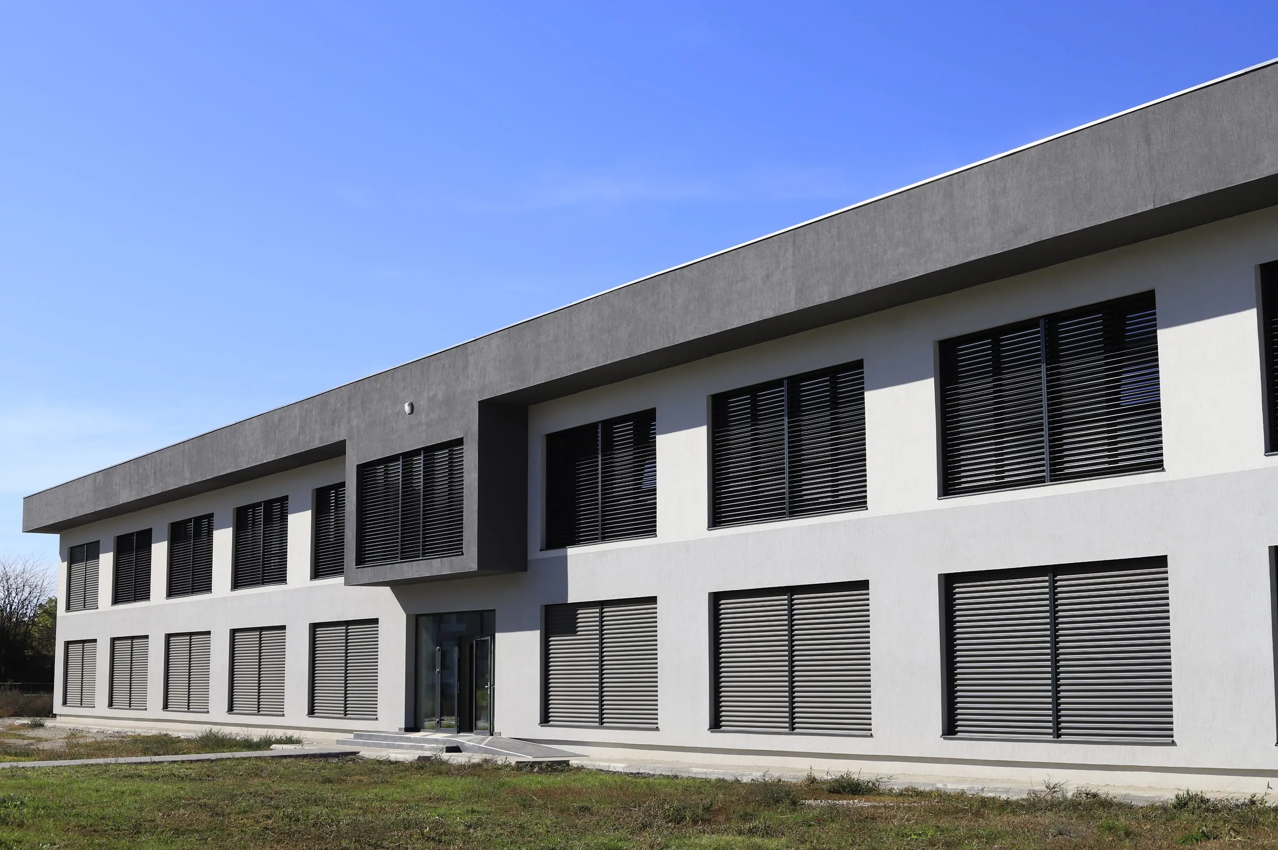 Griesser: Lamellenstores für Universität in Rumänien