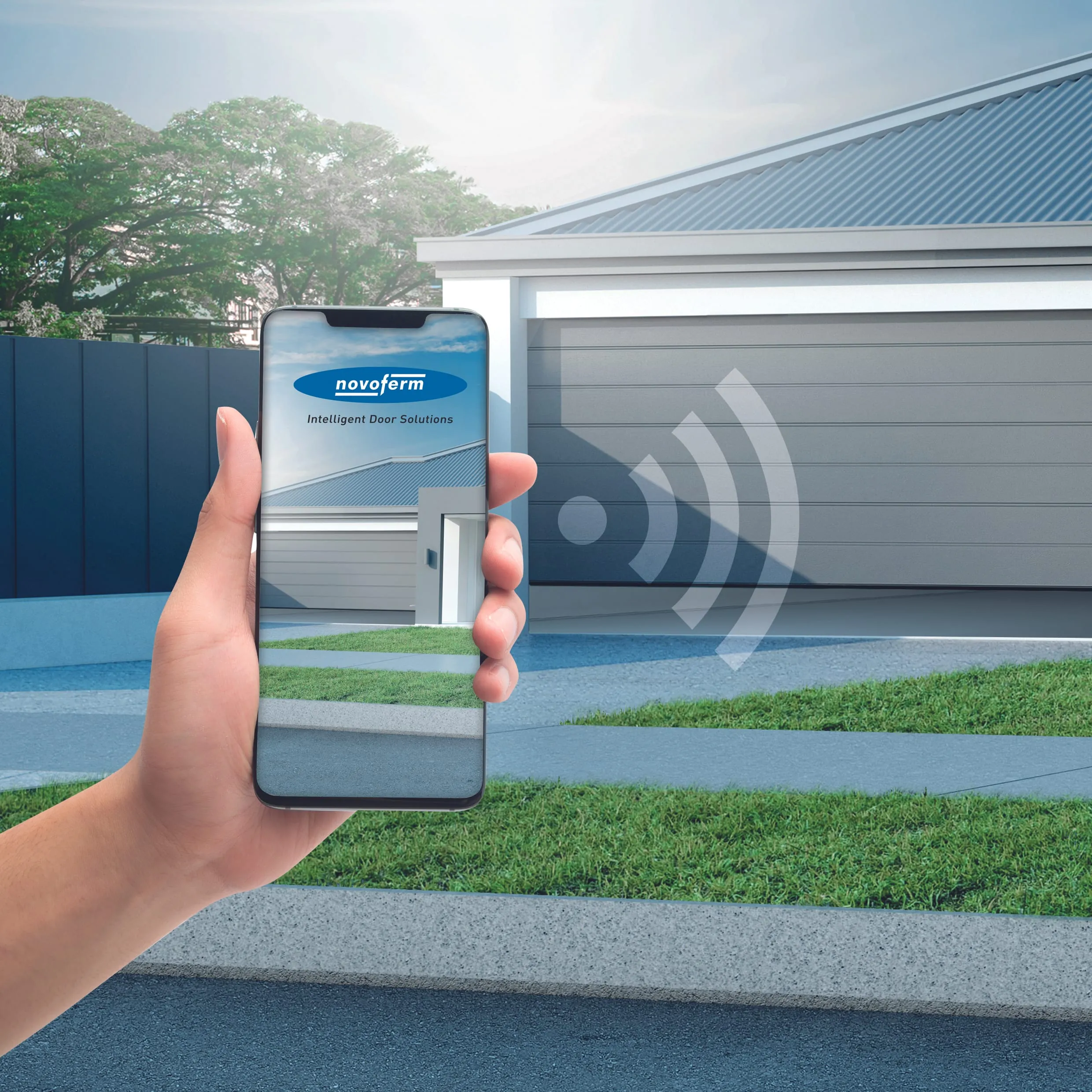 Novoferm: Smarte Technik für Garagen-Sektionaltore