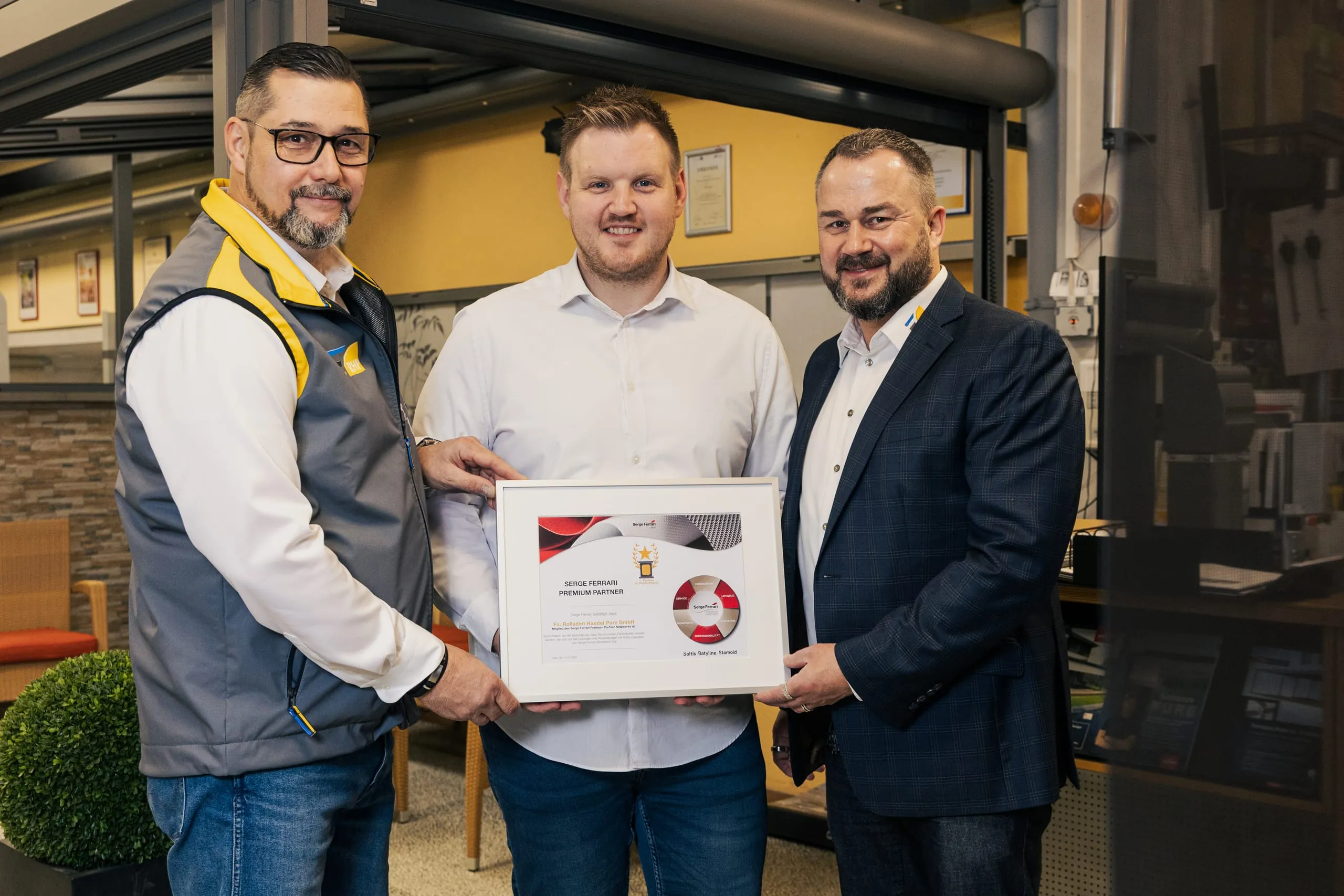 Serge Ferrari feiert Mitglied Nr. 1 im Premium Partner Netzwerk