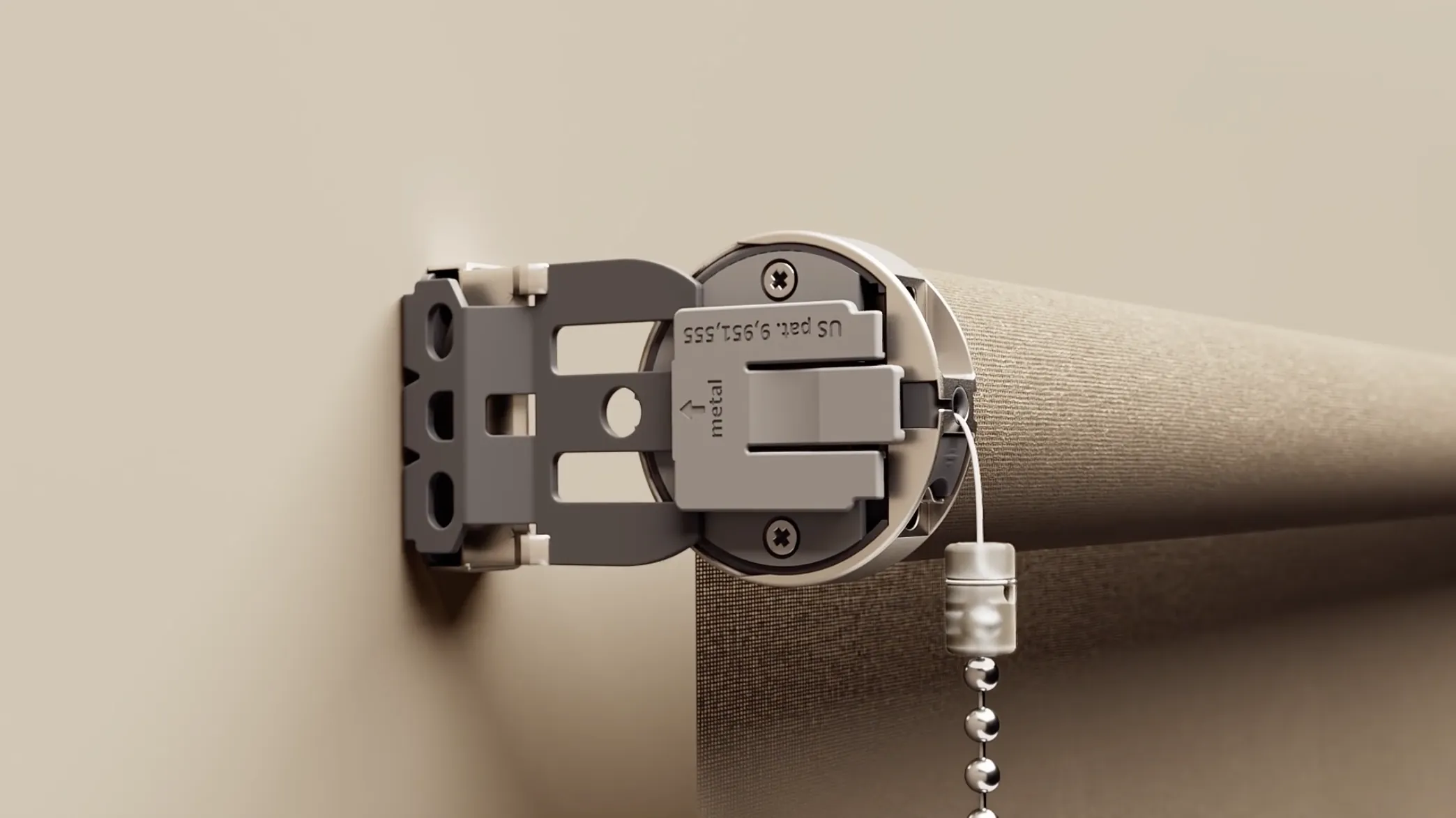 Installieren Sie das Rollo durch einfaches Einklicken. Durch den in der Welle integrierten Akku-Motor ist keine Verkabelung erforderlich.