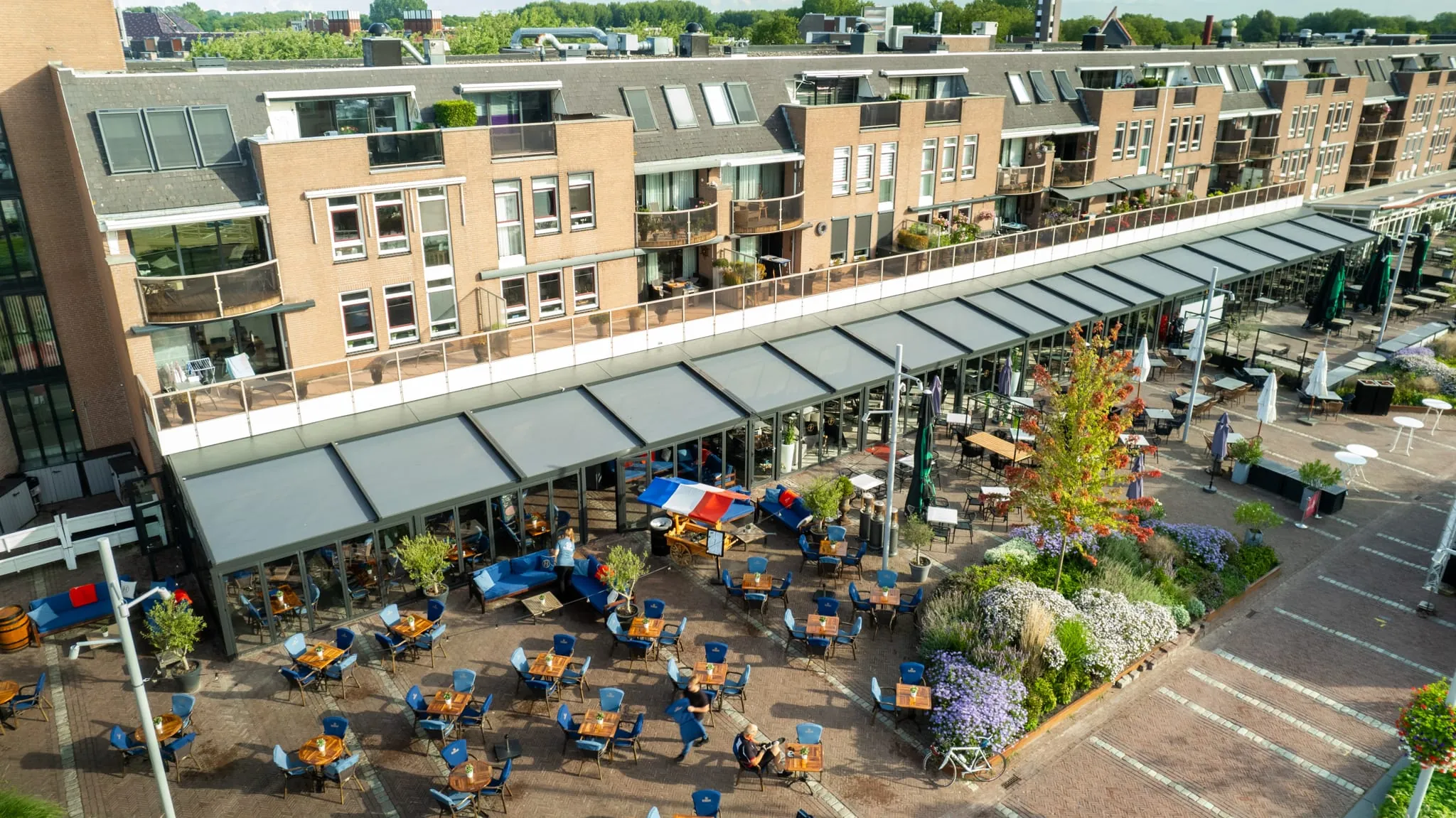 Wasserdichtes Gewebe für ein lichtdurchflutetes Ambiente