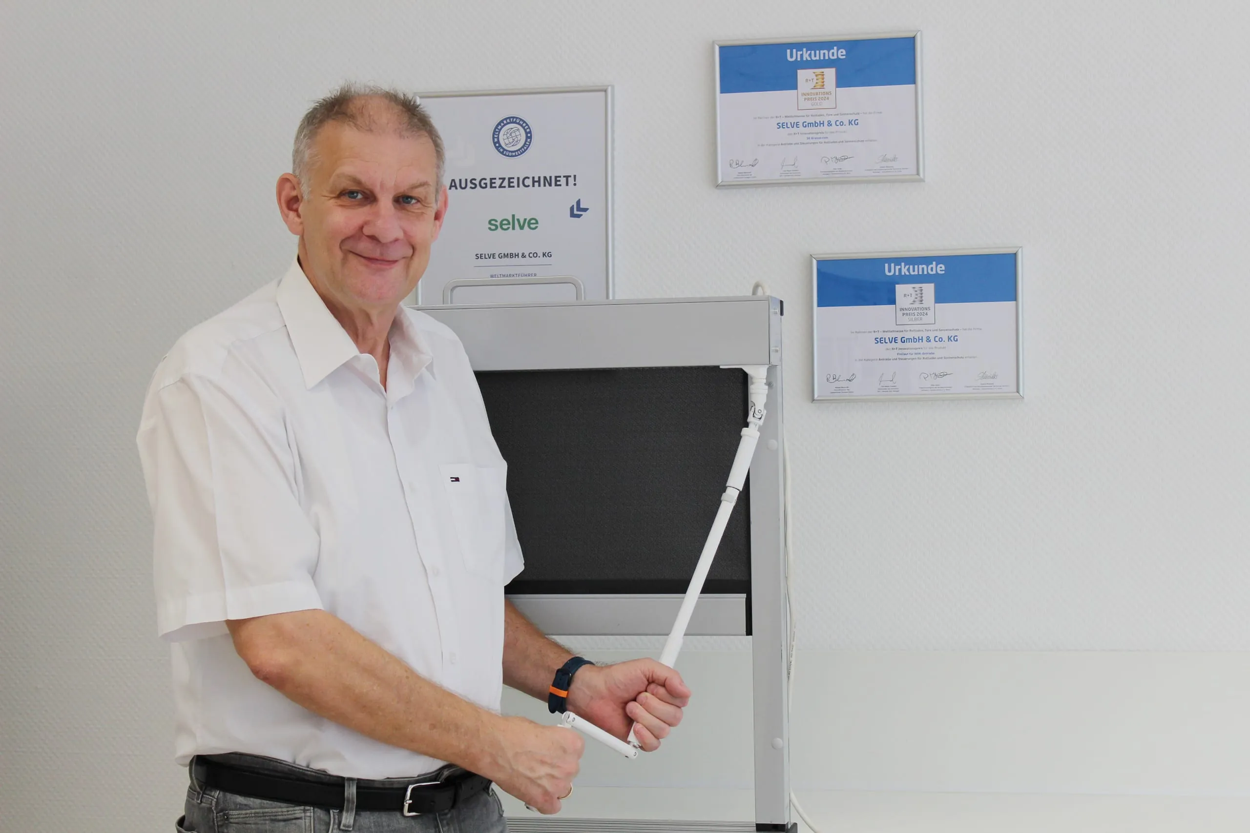 SEZ-NHK: Lösung zur Notöffnung motorisierter Zip-Screens