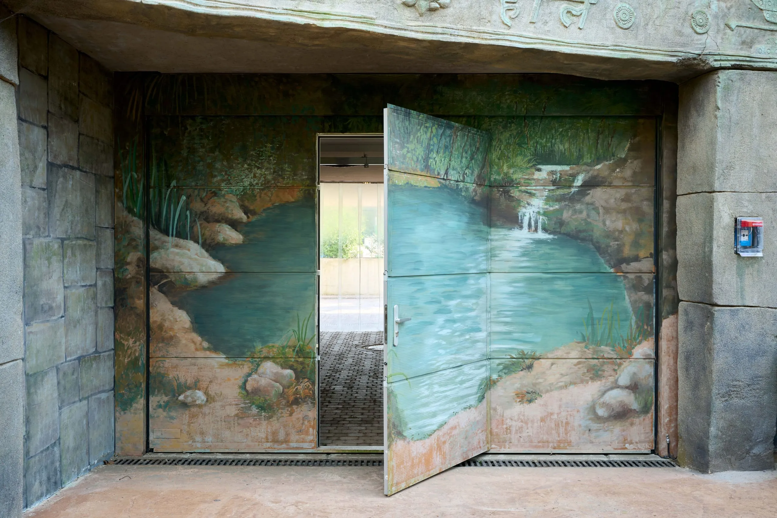 Türen und Tore in tropischer Tierwelt