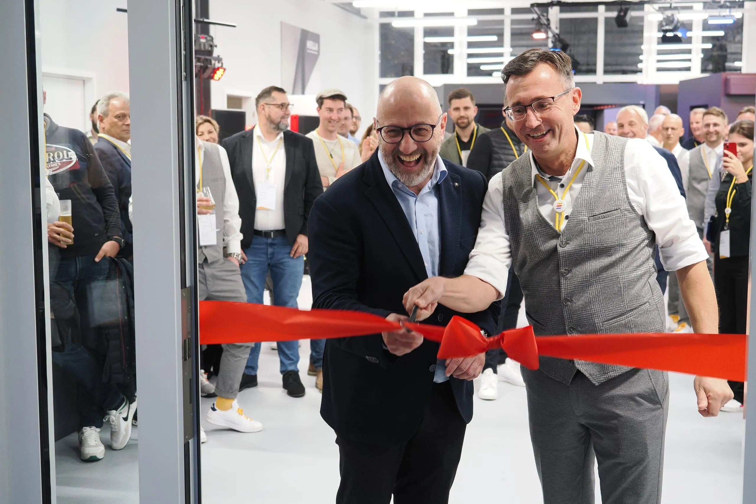 Hella Campus eröffnet: Neues Schulungszentrum in Geislingen