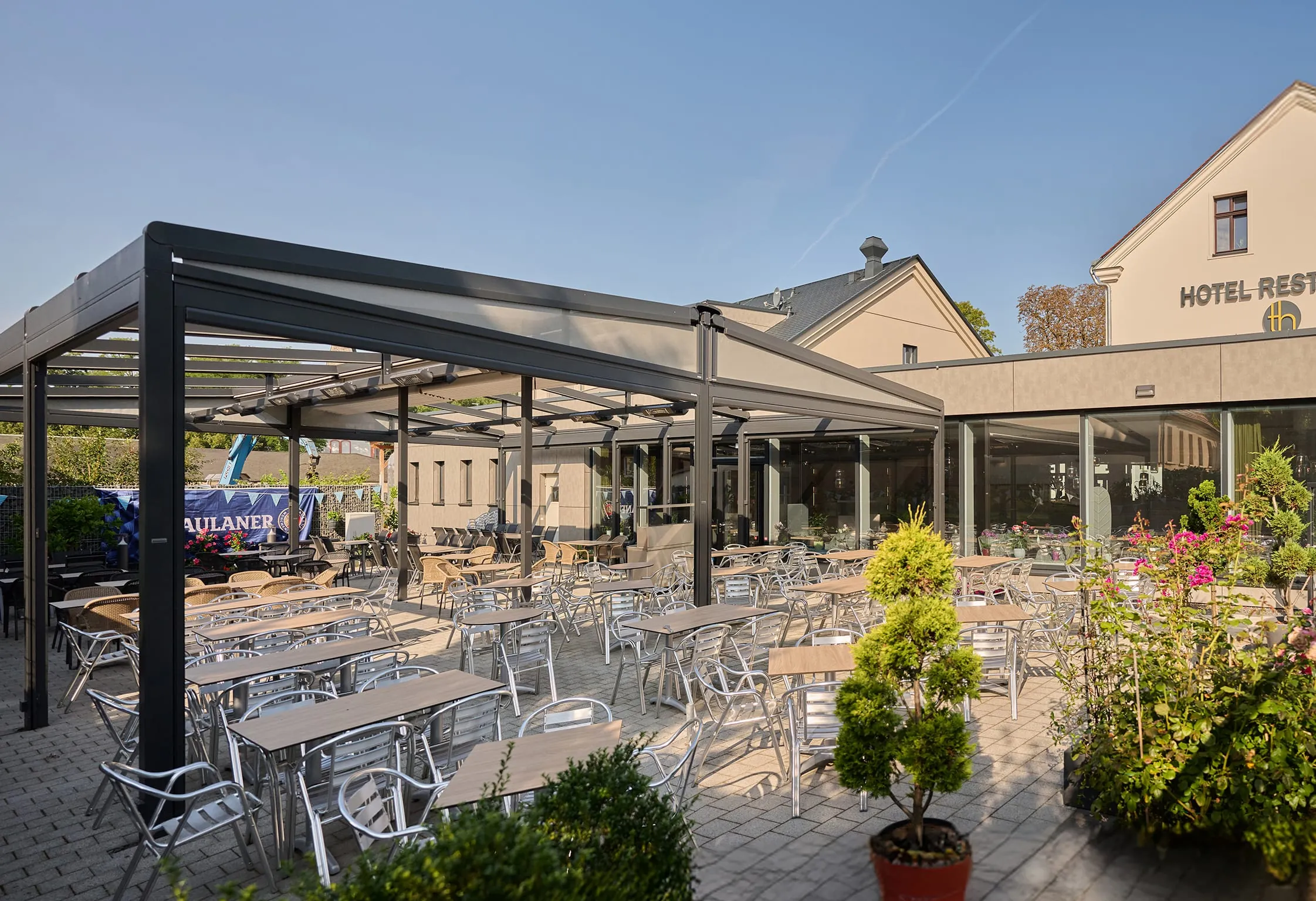 Markisenanlage von Markilux erweitert Gastroterrasse