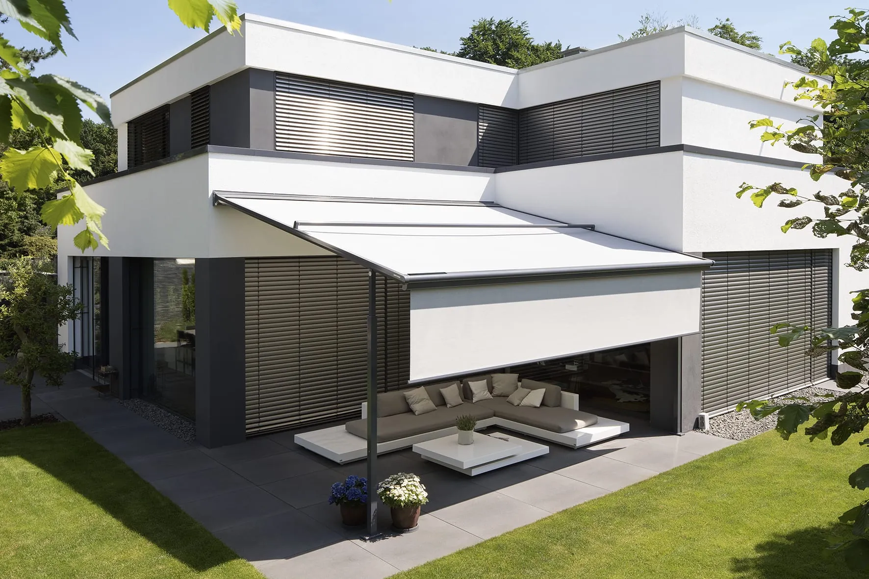 Plaza Viva: Markisenvolant jetzt auch mit Solarantrieb erhältlich