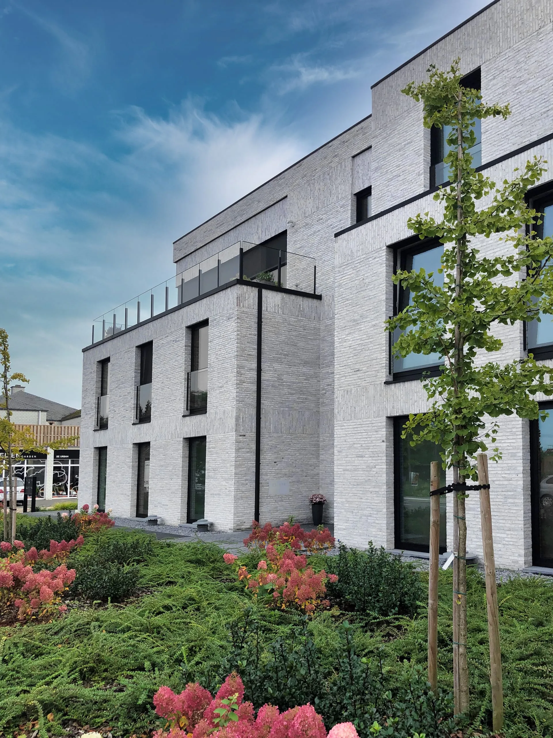 Belgien: Smartes System steuert Screens im Penthouse