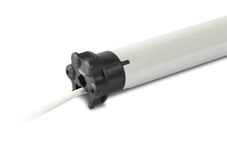 Der Next Autotorque-Motor deckt Markisenanwendungen von 20 Nm bis 50 Nm ab und kann so in verschiedenen Arten von textilen Sonnenschutzsystemen zum Einsatz kommen.