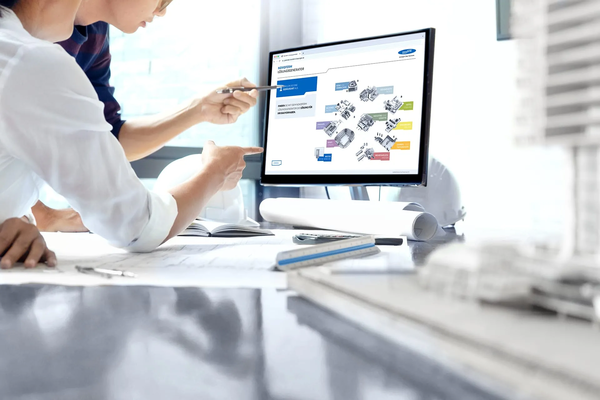 Ein Beispiel für Digitalisierung: Mithilfe des Novoferm Lösungsgenerators können Planer, Architekten und Industriekunden bereits in der frühen Planungsphase schnell und einfach für konkrete Bauvorhaben passende Produktempfehlungen generieren sowie eine erste grobe Kosteneinschätzung erstellen.