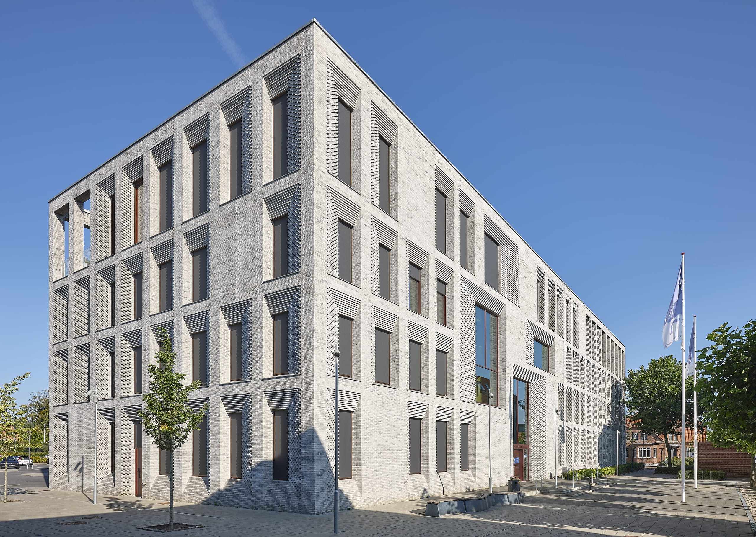 Dynamischer Sonnenschutz für Kommunalverwaltung auf Jütland