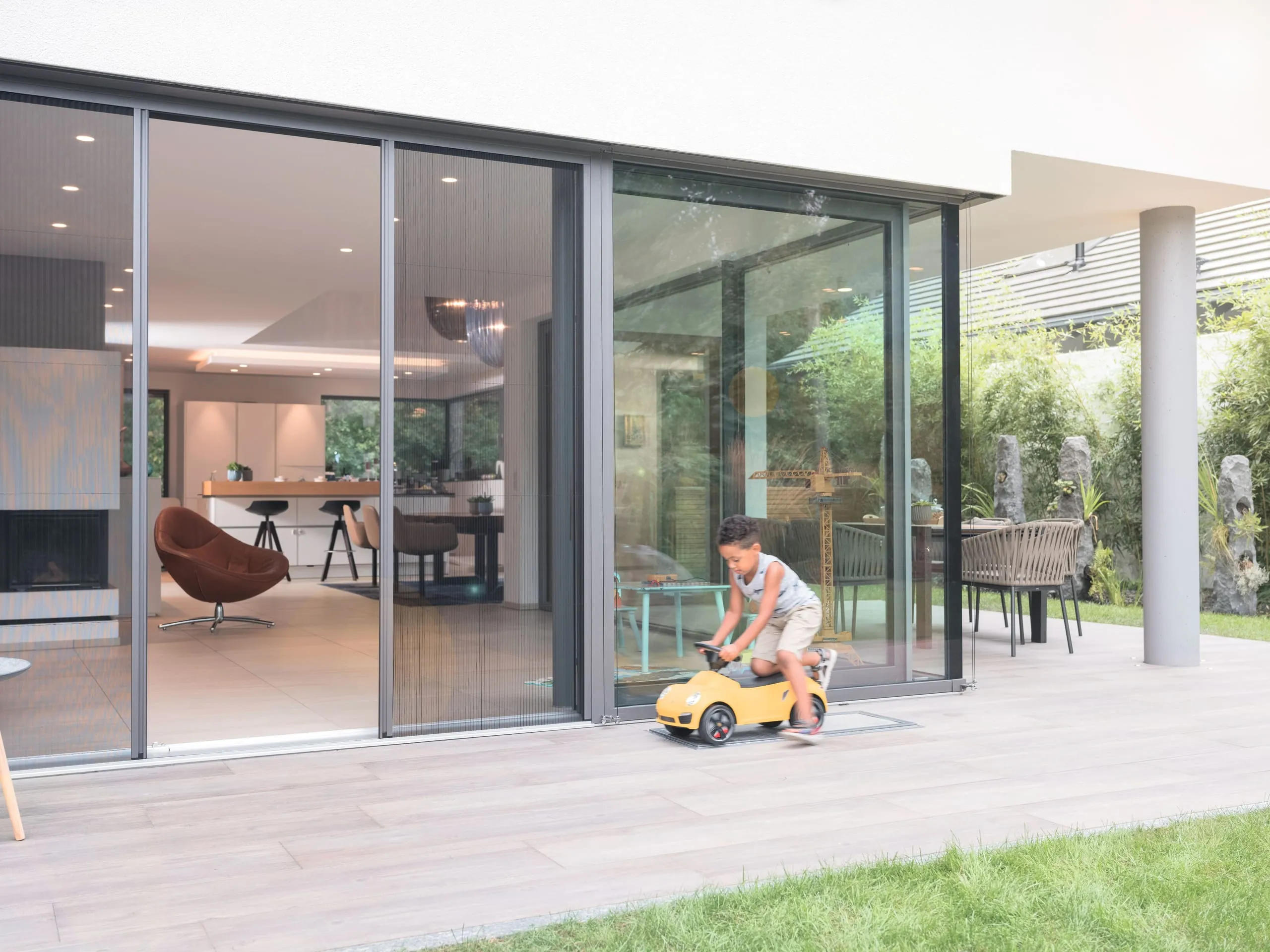 Teba stellt erweiterte Insektenschutzkollektion vor