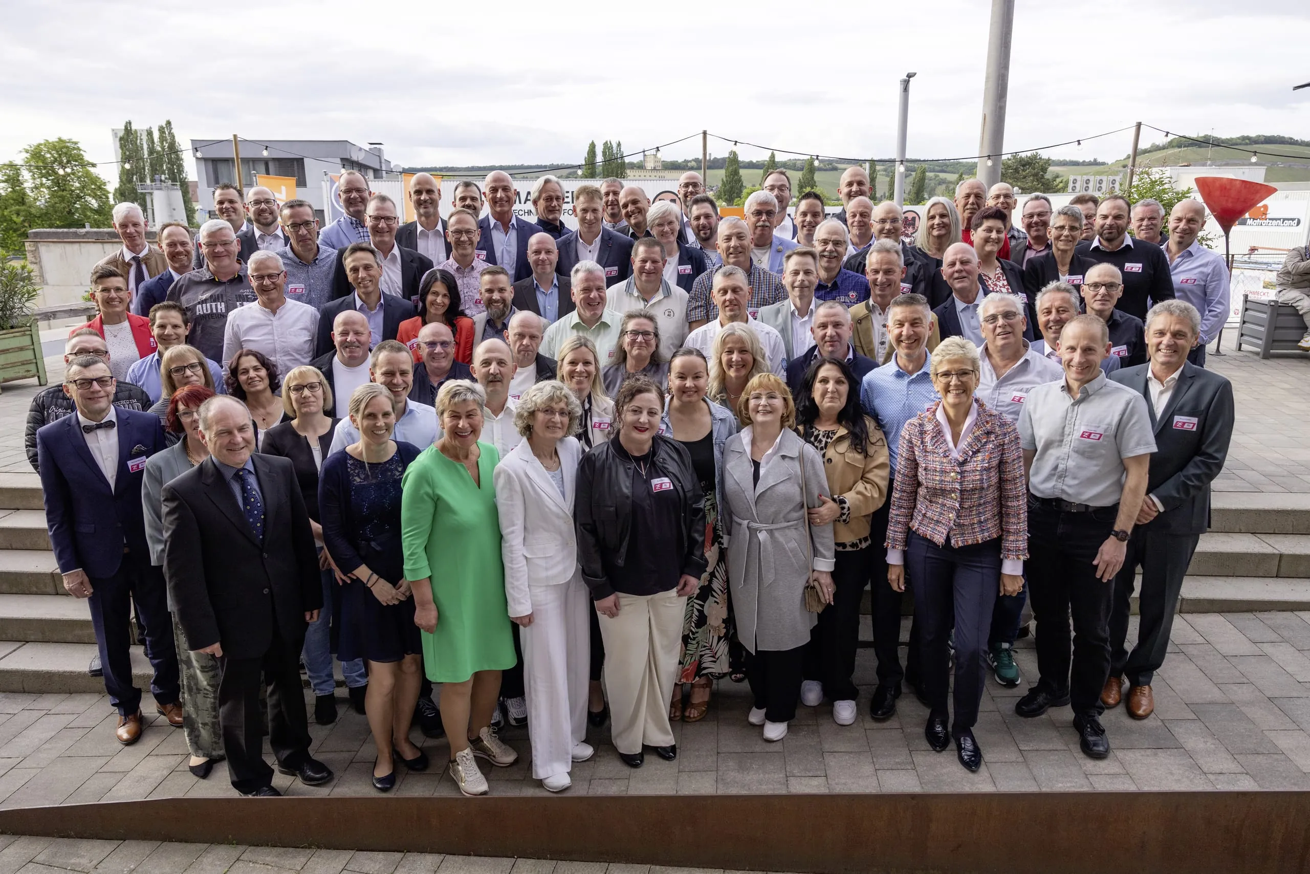 Warema ehrt Mitarbeitende für langjährige Treue