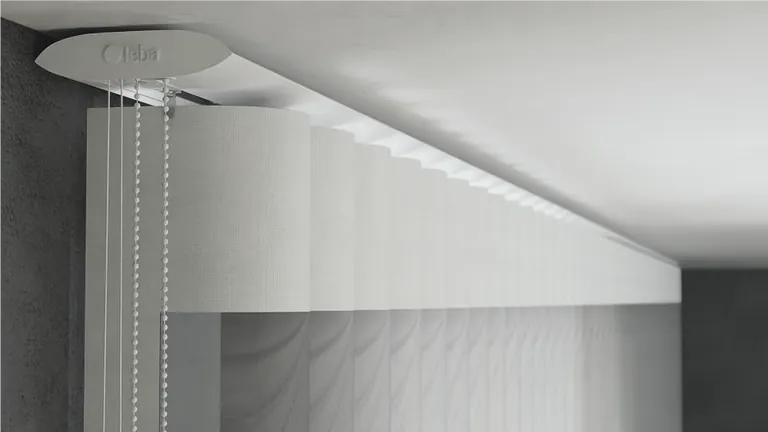 Decoshade lässt sich perfekt mit der Teba Deluxeschiene kombinieren.