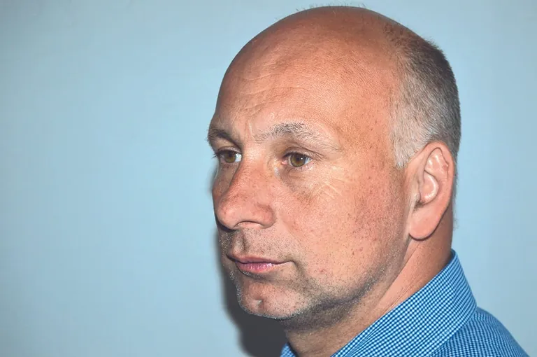 Marc Hochmuth ist ö.b.u.v. Sachverständiger der HWK Mannheim für das Rollladen- und Jalousiebauerhandwerk.