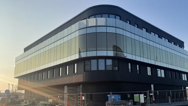 Die Firma Skanska setzte bei der Realisierung der elektrochromen Verglasung des neuen Hauptsitzes des staatlichen schwedischen Bauamtes Boverket auf die Conver Light-Folie.