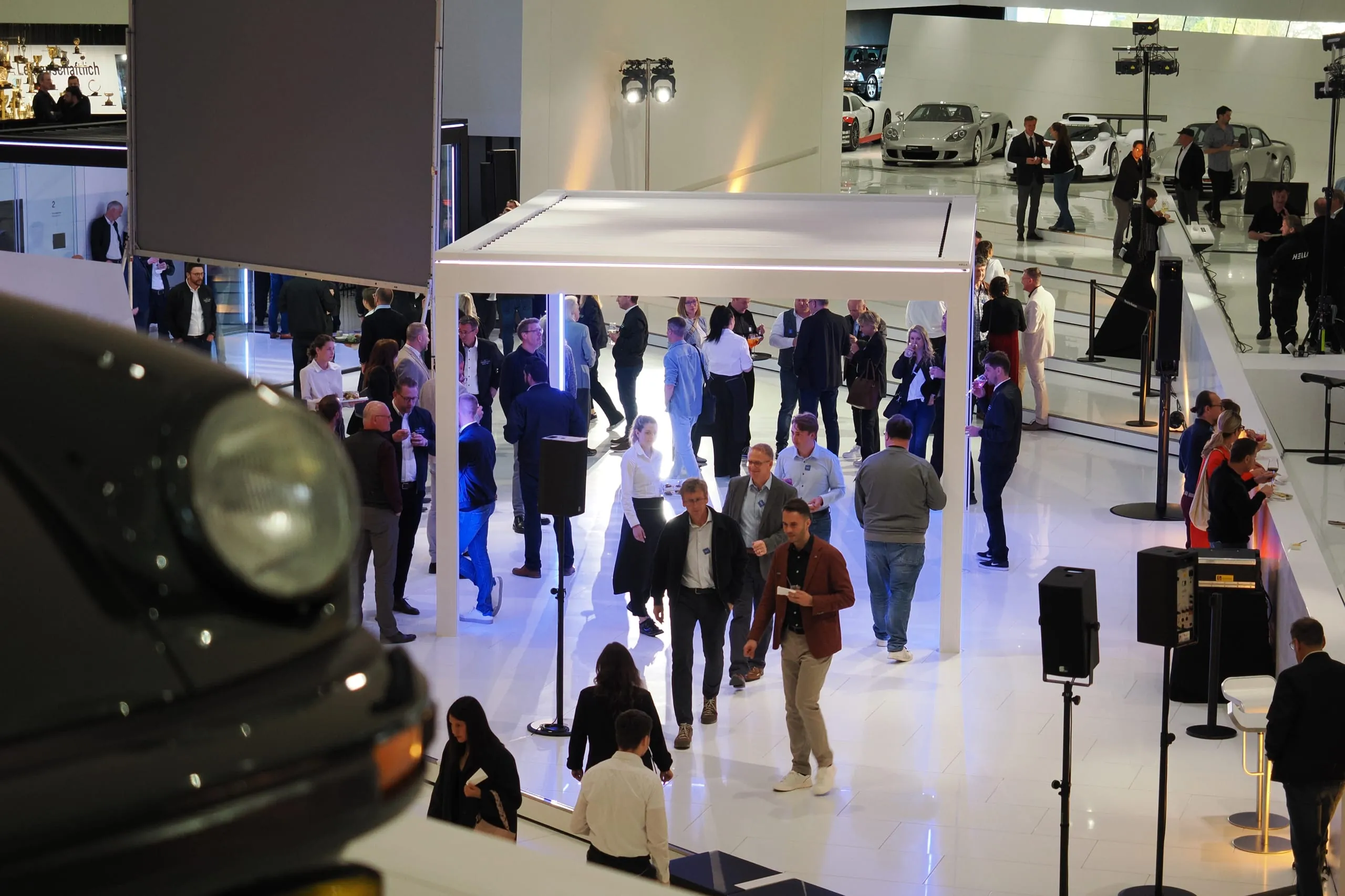 Ventur: Hella präsentiert neue Lamellendach-Generation